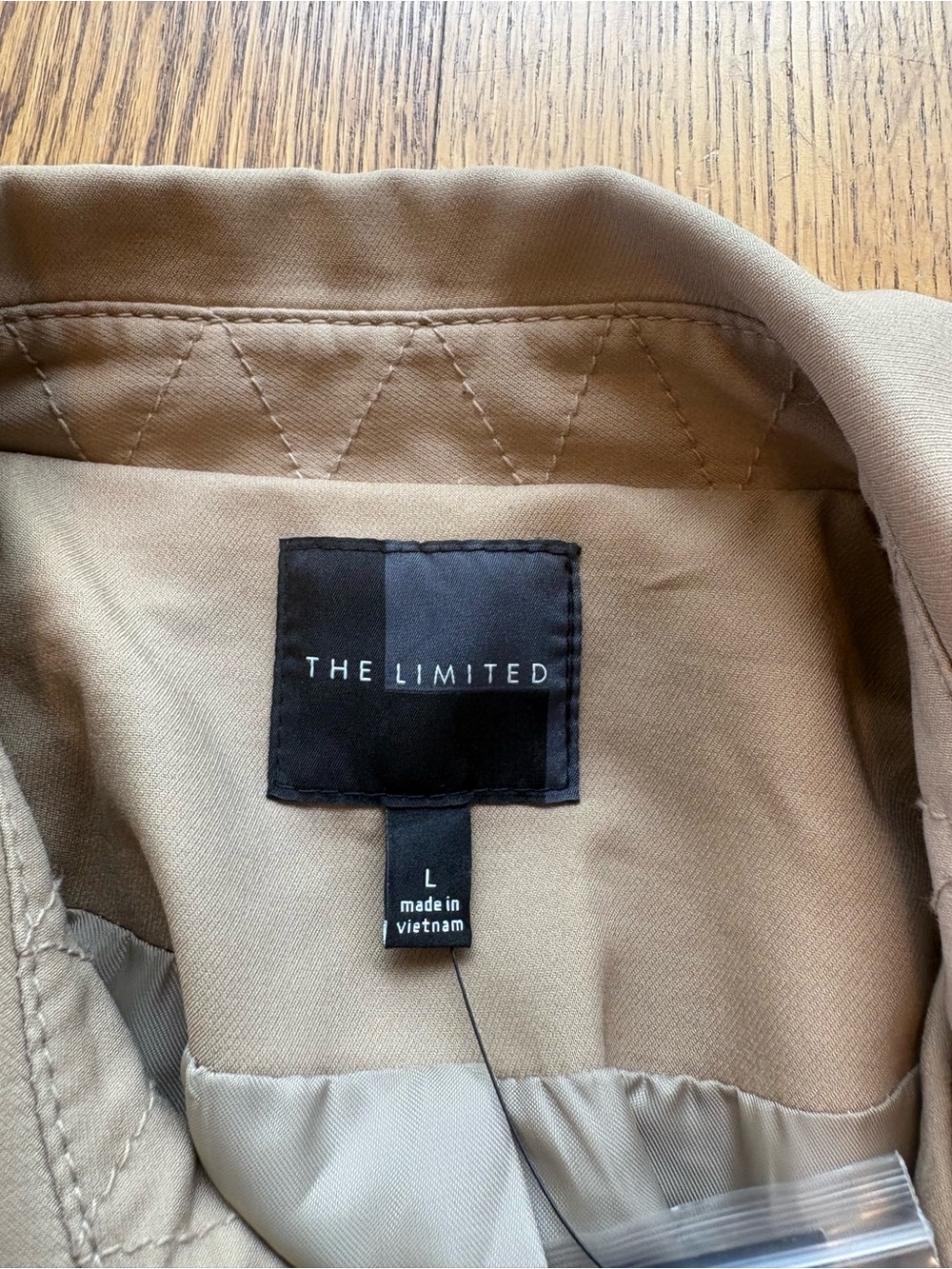 The Limited NWT | Tan Belted Short Trench Coat Rain Jacket Size L Classic Style - Picture 9 of 11